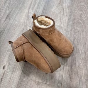 UGG ultra Mini Platform boots